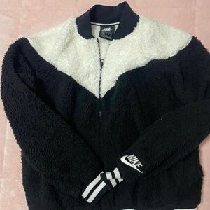 Nike Black and White Fleece Jacket with Sherpa Lining